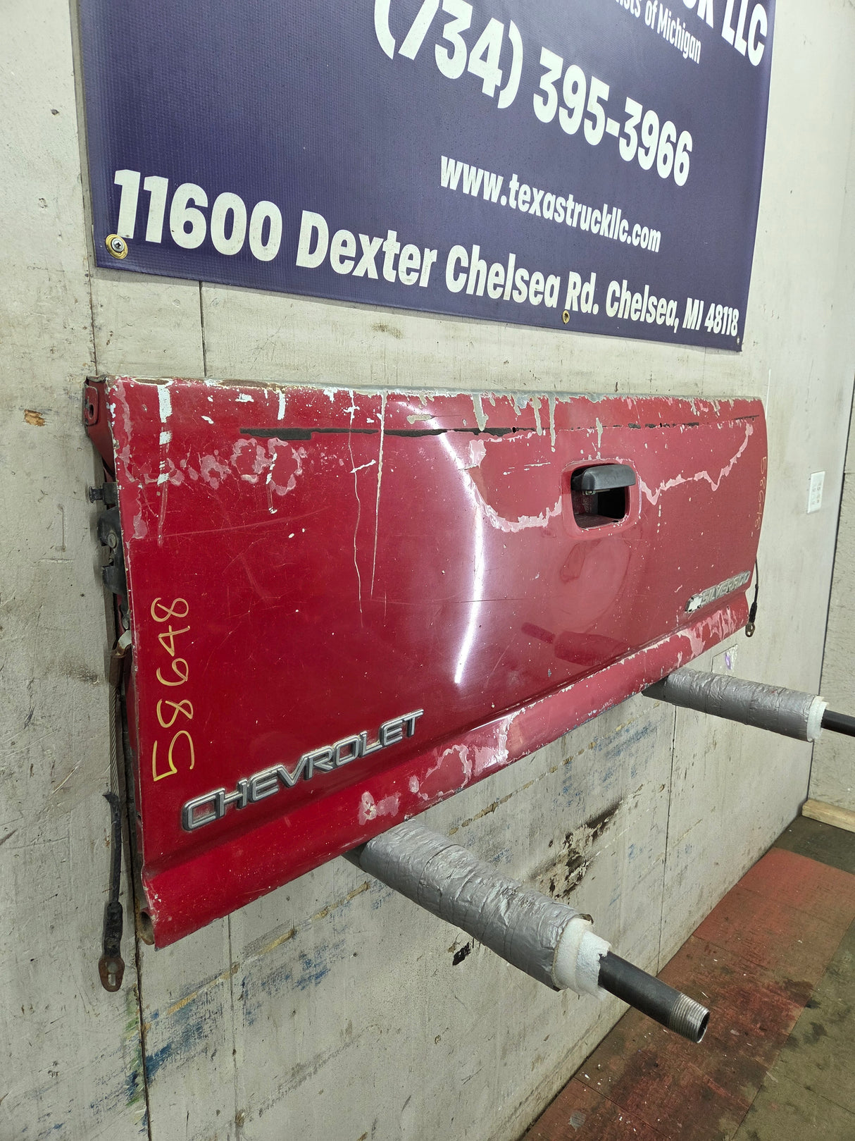 1999-2007 Chevrolet Silverado / GMC Sierra 1500 2500 3500 HD Tailgate