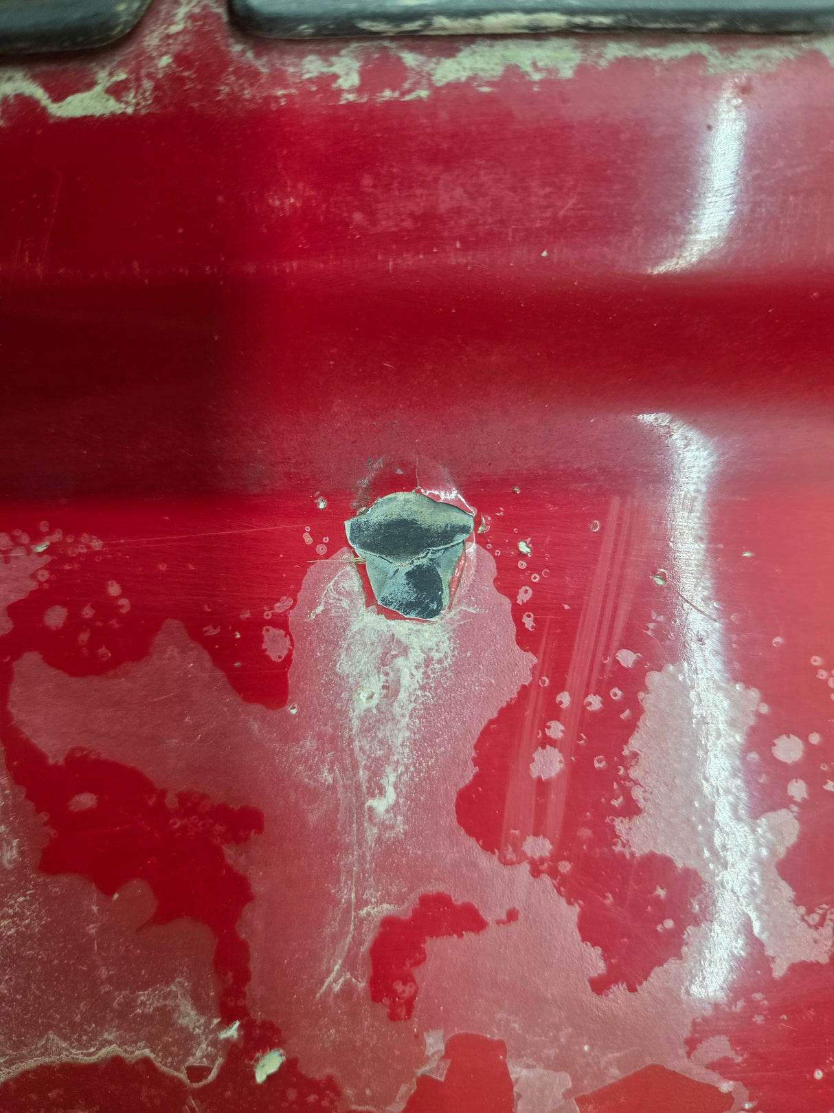 1999-2007 Chevrolet Silverado / GMC Sierra 1500 2500 3500 HD Tailgate