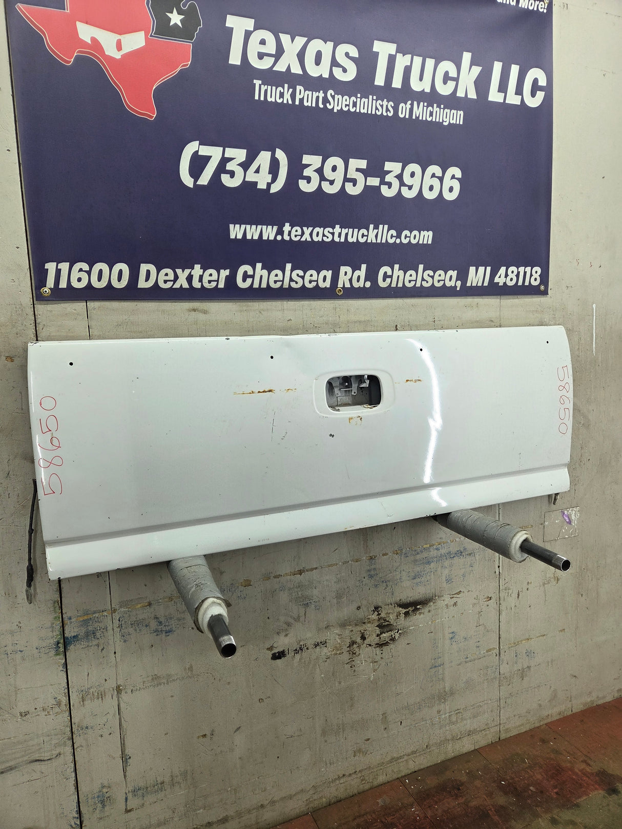 1999-2007 Chevrolet Silverado / GMC Sierra 1500 2500 3500 HD Tailgate