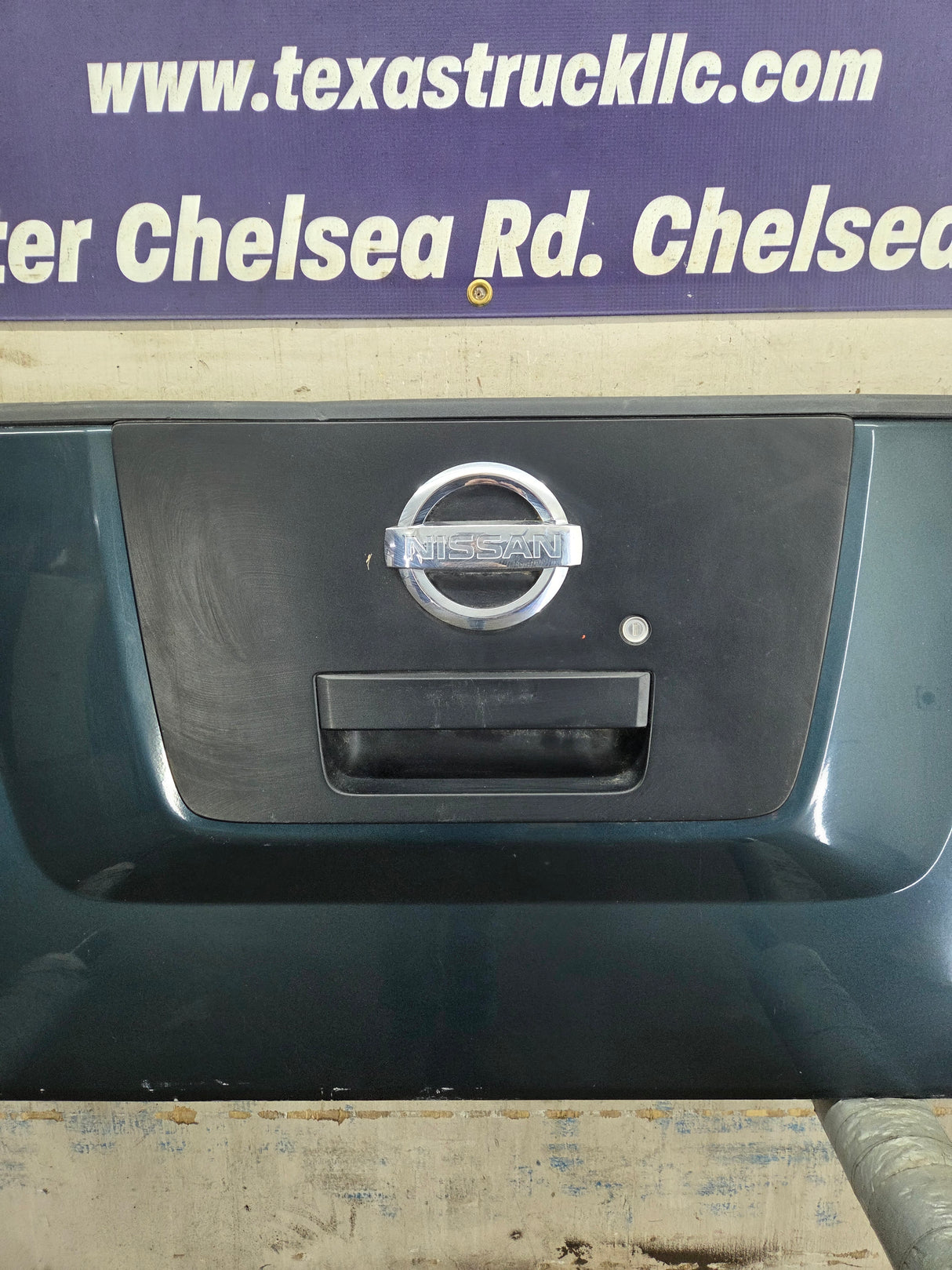 2004-2012 Nissan Titan Tailgate