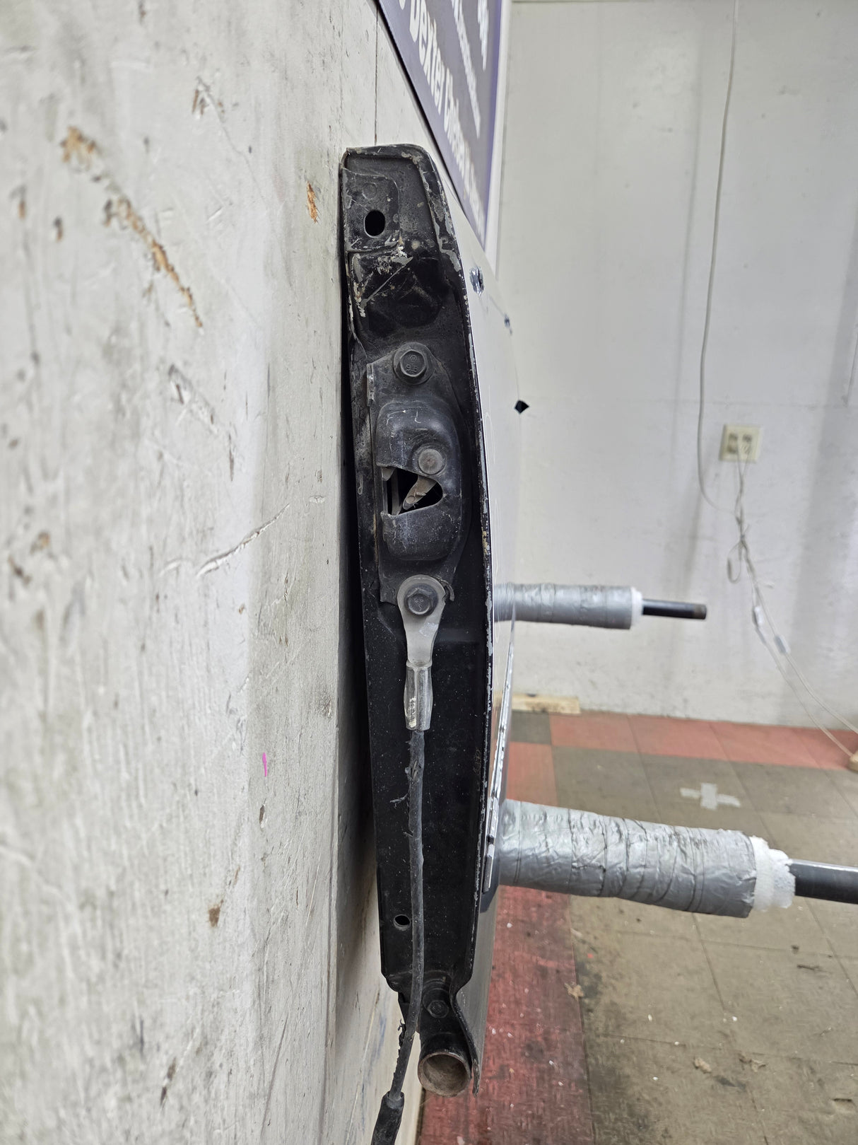 1999-2007 Chevrolet Silverado / GMC Sierra 1500 2500 3500 HD Tailgate