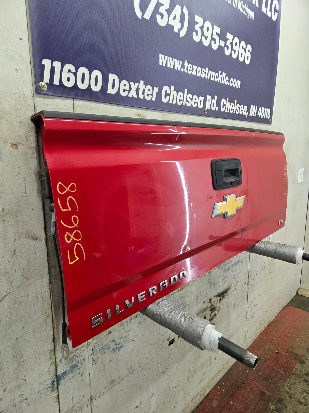 2014-2019 Chevrolet Silverado / GMC Sierra 1500 2500 3500 HD Tailgate