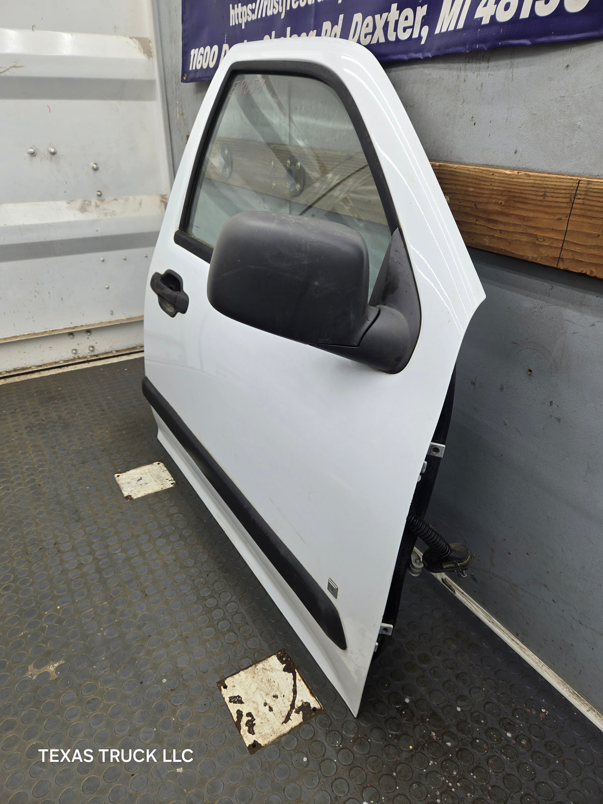 2004-2012 Chevrolet Colorado / GMC Canyon Passenger Side Crew Cab Door RH