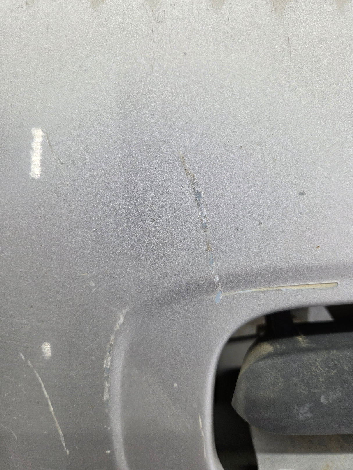 1999-2007 Chevrolet Silverado / GMC Sierra 1500 2500 3500 HD Tailgate