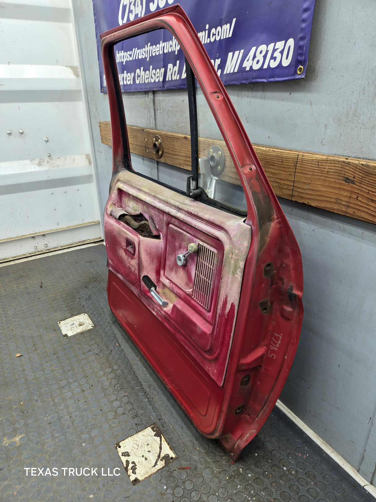 1980-1986 Ford F Series F250 F350 F450 F550 Driver Side Front Door LH