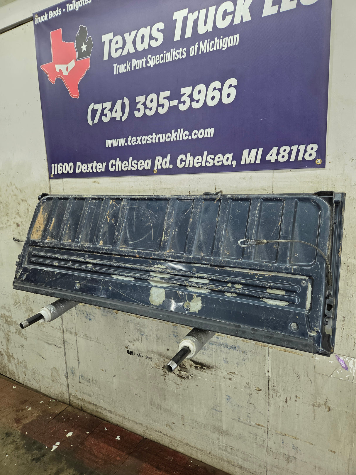 2013-2015 Nissan Titan Tailgate