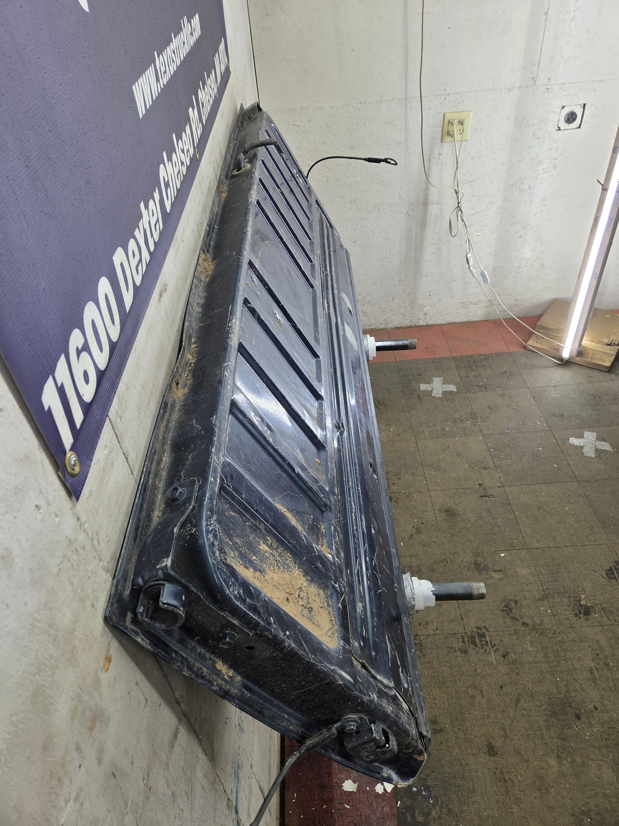 2013-2015 Nissan Titan Tailgate