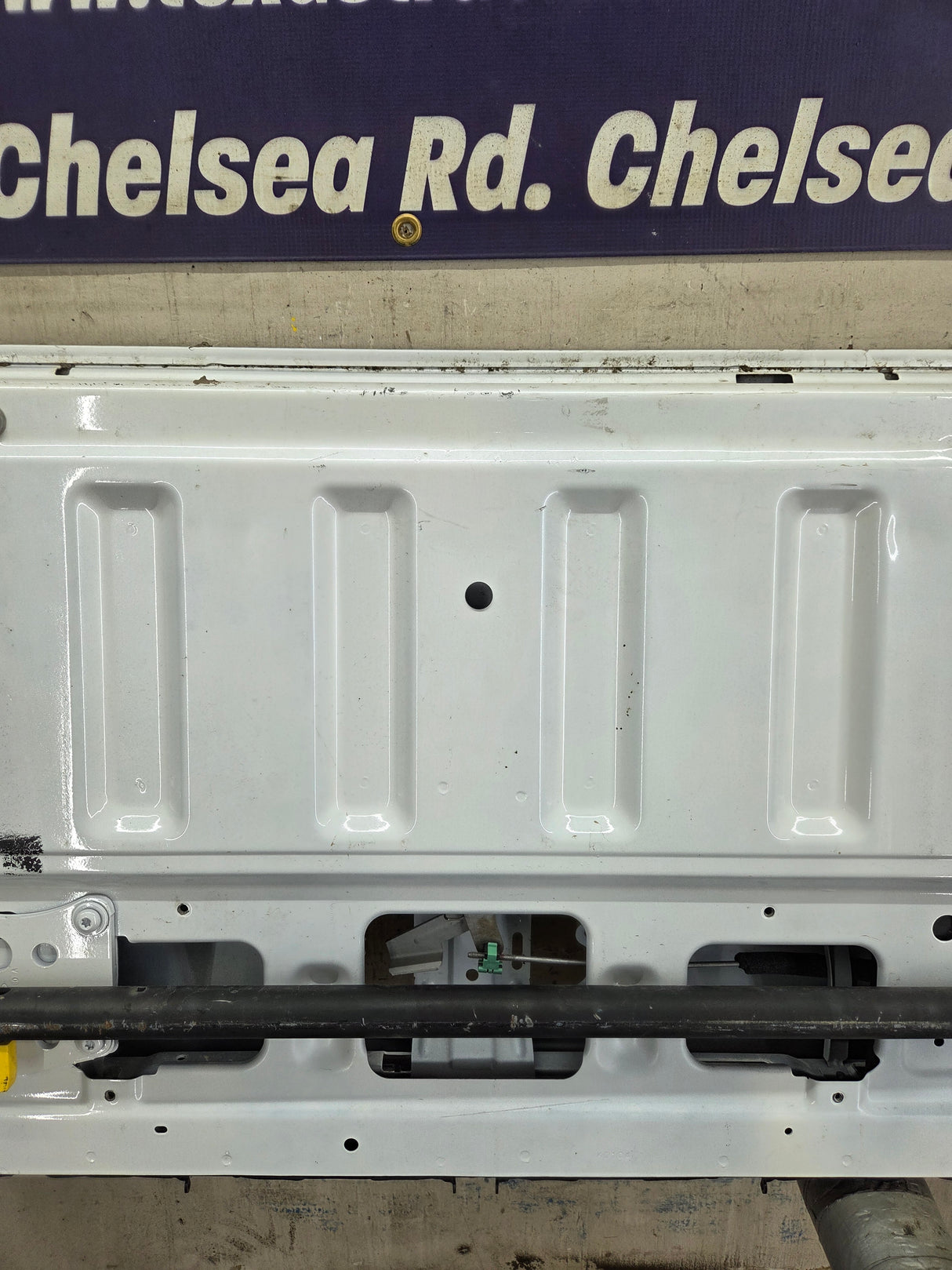 2008-2016 Ford Super Duty Tailgate with step F250 F350 F450 F550 - Pearl White