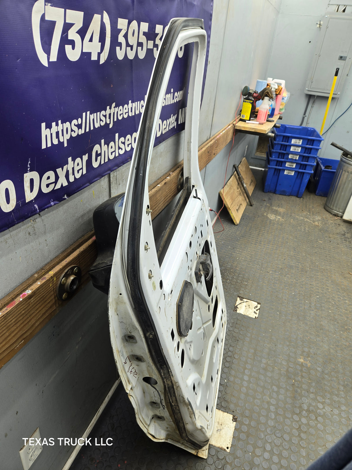 1991-2021 Ford E Series Passenger Side Front Door RH E150 E250 E350