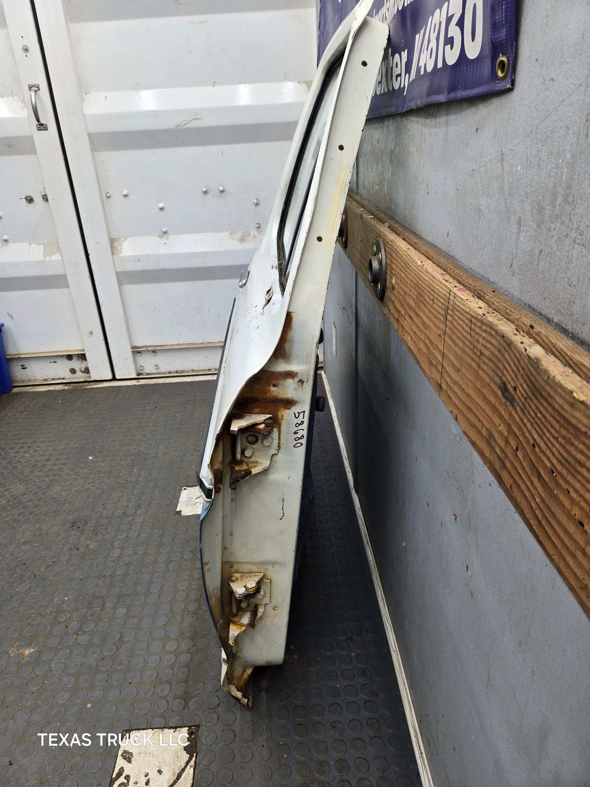 1973-1979 Ford F100 F150 F250 F350 RH Passenger Side Front Door