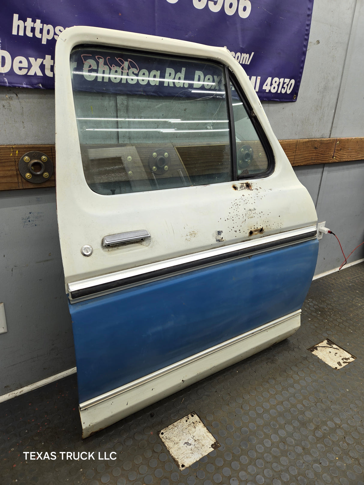 1973-1979 Ford F100 F150 F250 F350 RH Passenger Side Front Door