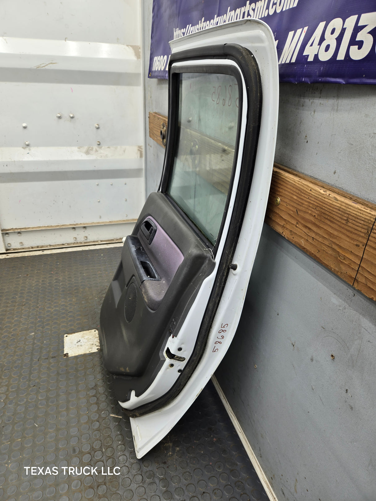 2004-2012 Chevrolet Colorado / GMC Canyon Passenger Side Rear Crew Cab Door RH
