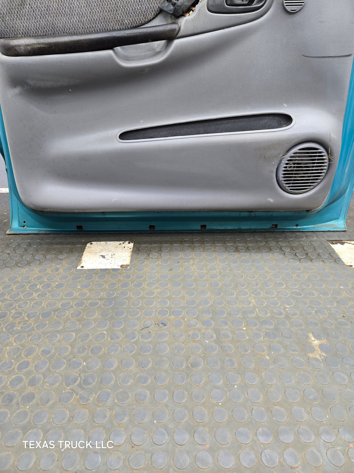 1997-2000 Dodge Dakota Driver Side LH Front Door