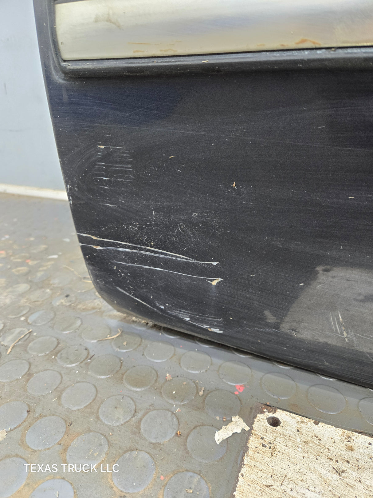 1999-2006 Chevrolet Silverado / GMC Sierra 1500 2500 3500 HD Front Passenger side Door RH
