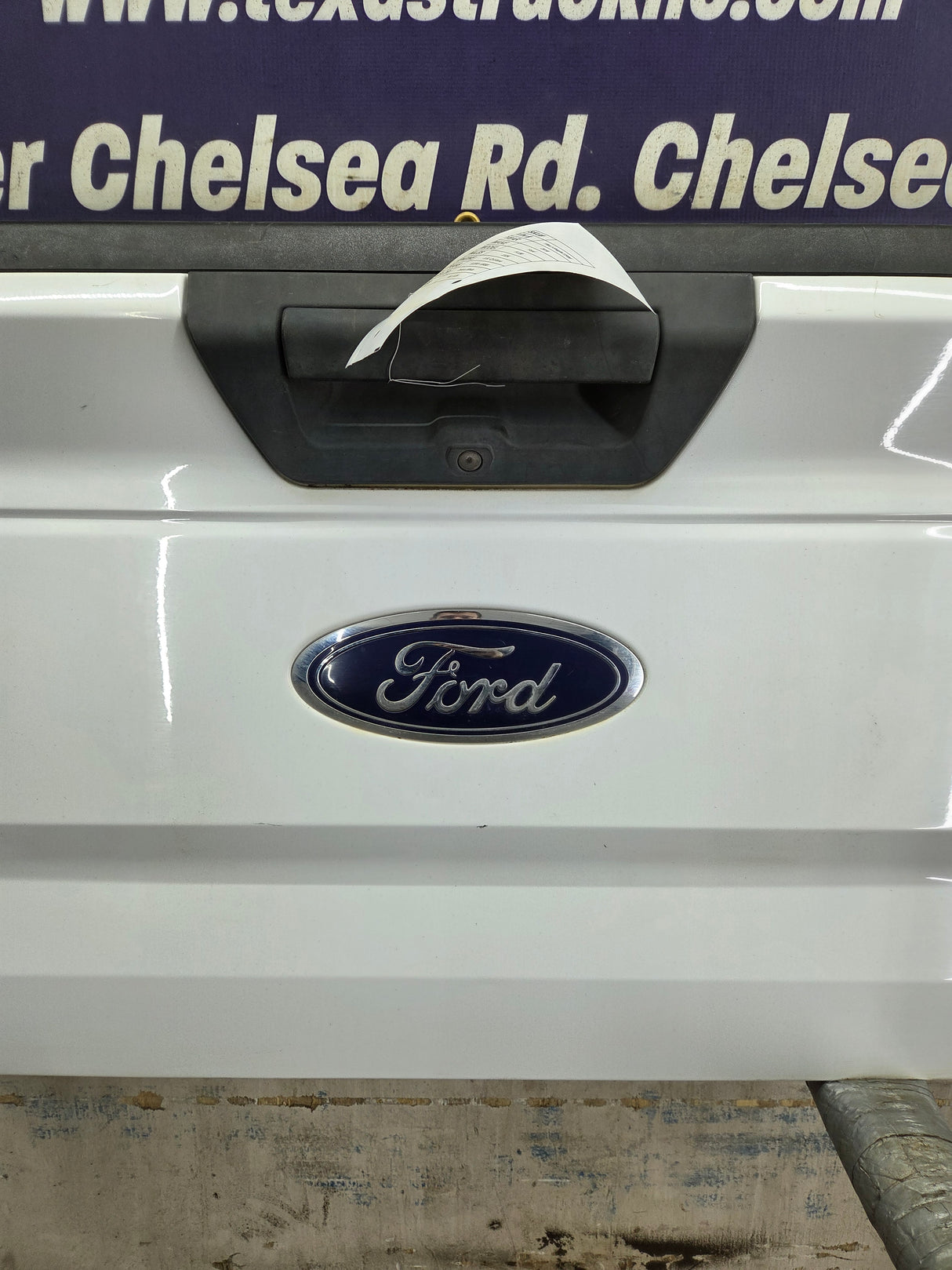 2015-2017 Ford F150 Tailgate - Oxford White