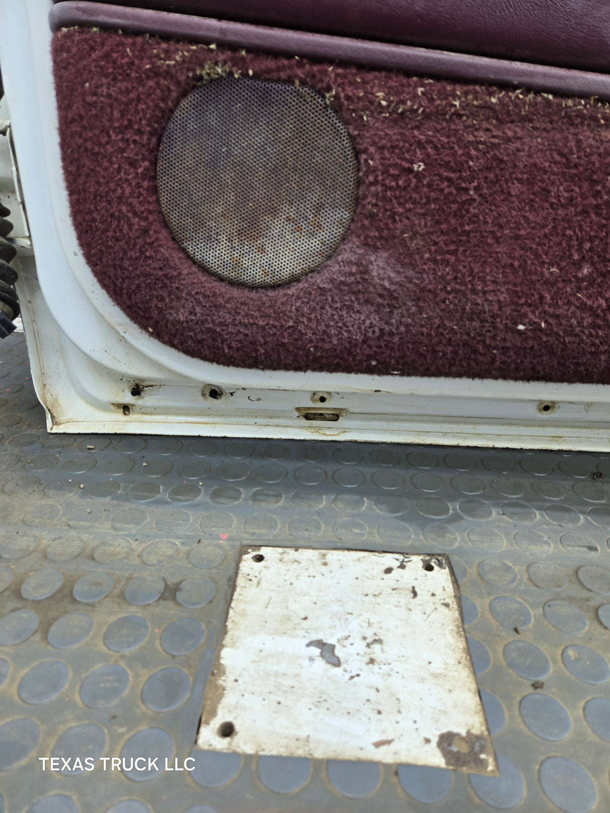 1988-2000 Chevrolet Silverado Suburban GMC Sierra RH Front Passenger Door