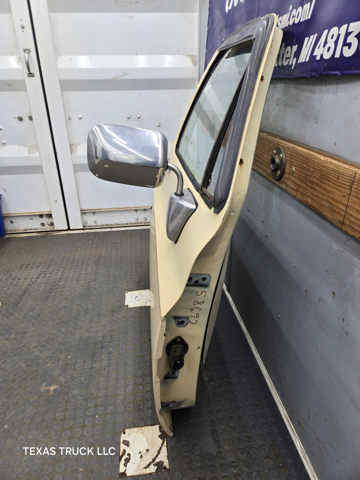 1973-1987 Chevrolet / GMC Square Body Front Passenger Side RH Door K / C Series
