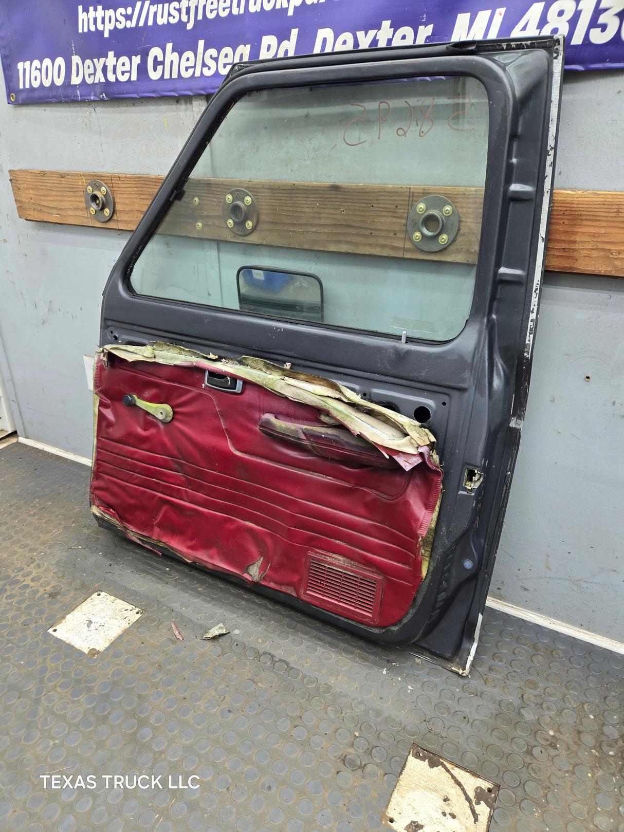 1983-1988 Ford Ranger Passenger Side Front Right Hand Door