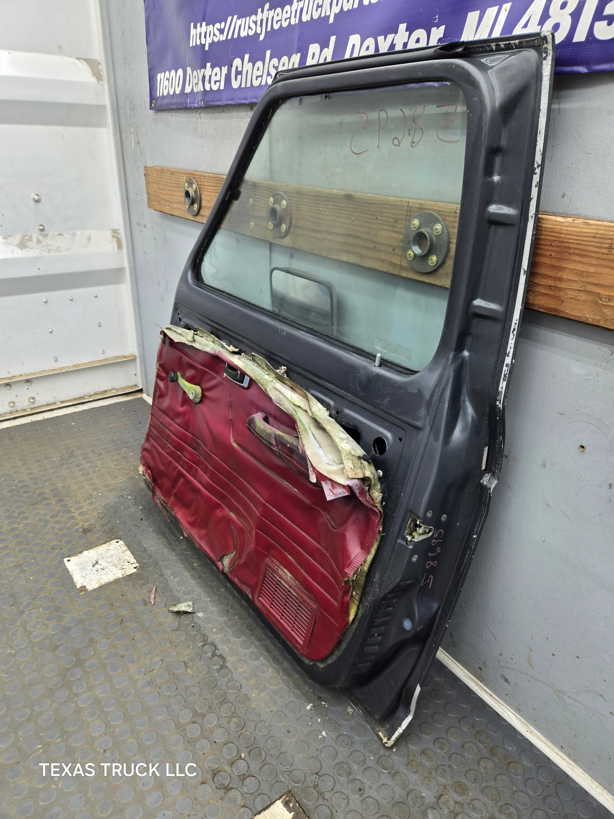 1983-1988 Ford Ranger Passenger Side Front Right Hand Door