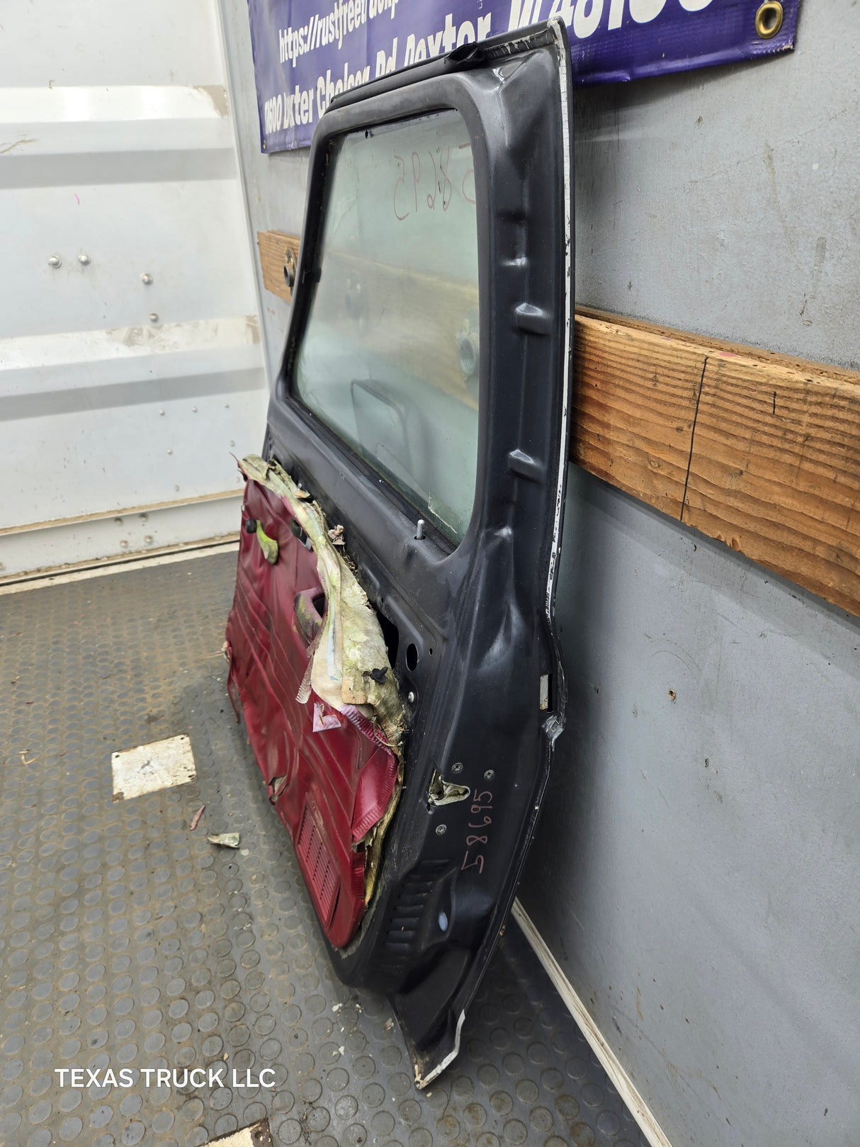 1983-1988 Ford Ranger Passenger Side Front Right Hand Door