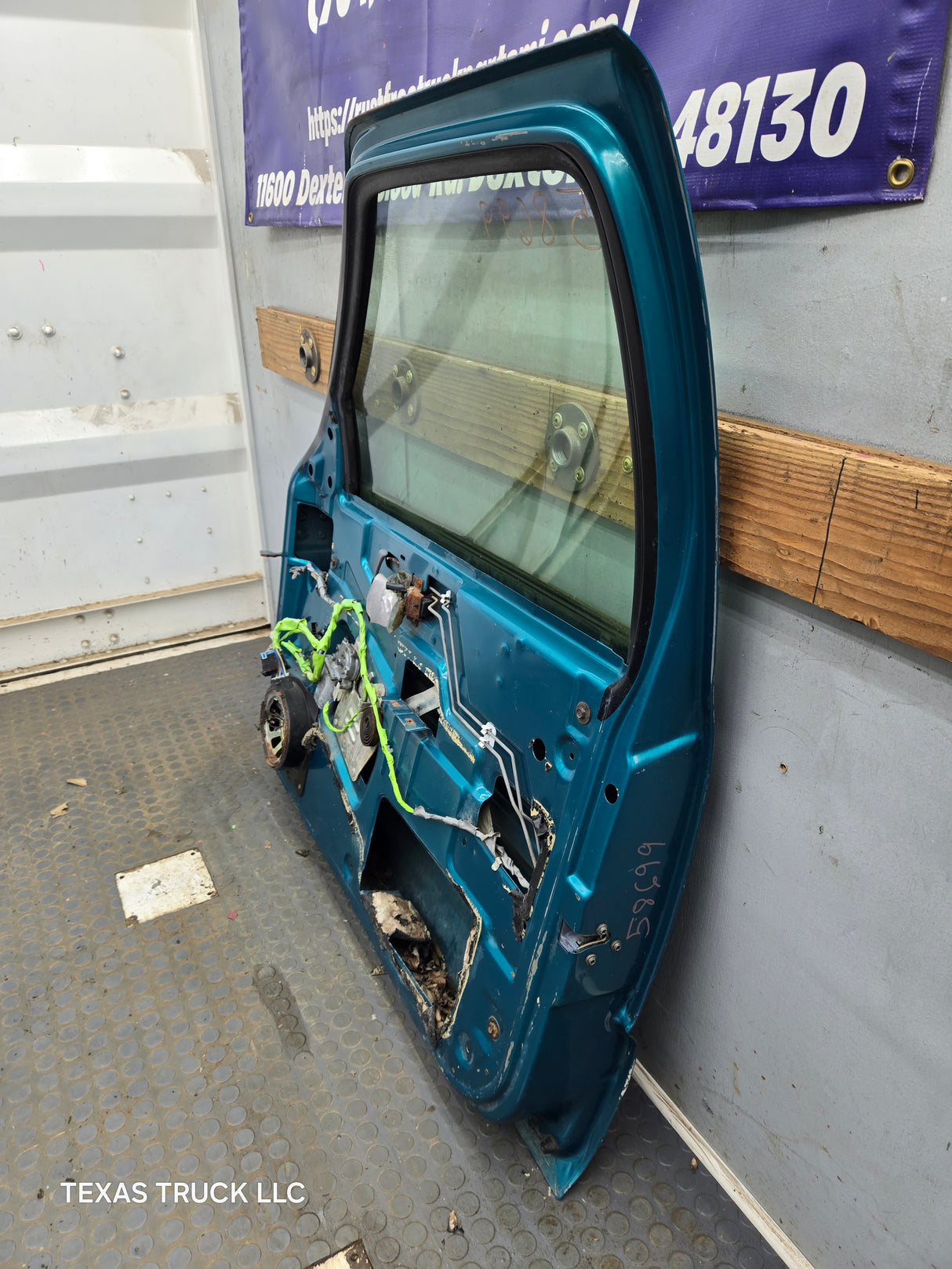 1994-2004 Chevrolet S10 / GMC Sonoma RH Passenger Side Front Door