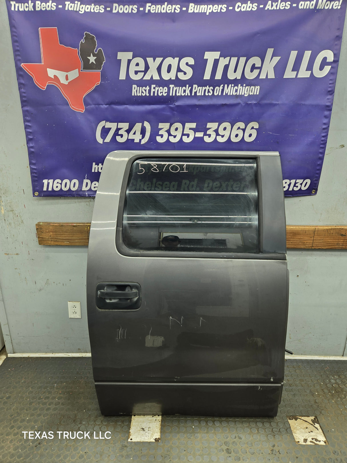 2004-2008 Ford F150 Passenger Side Rear Crew Cab Door RH