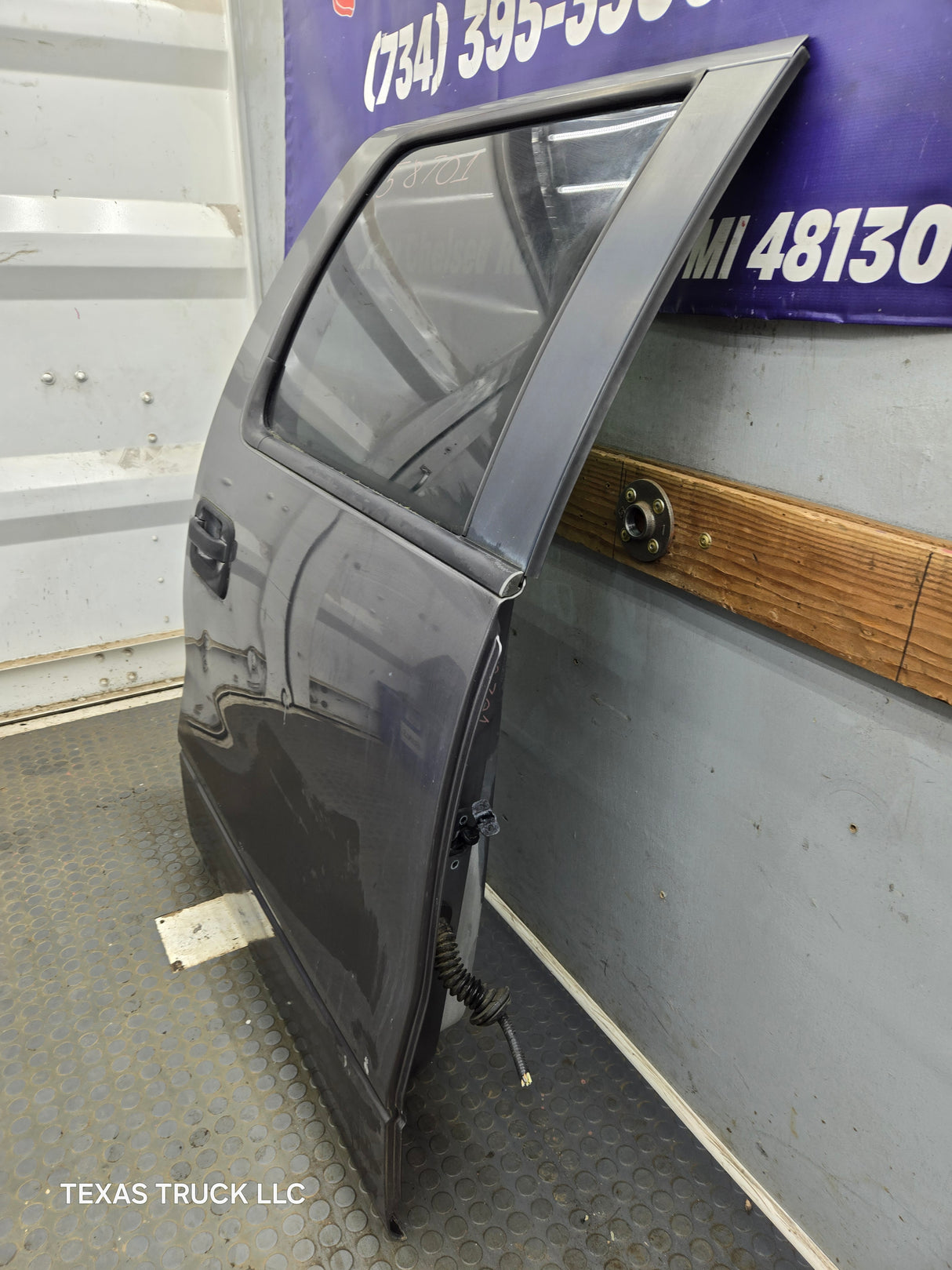 2004-2008 Ford F150 Passenger Side Rear Crew Cab Door RH