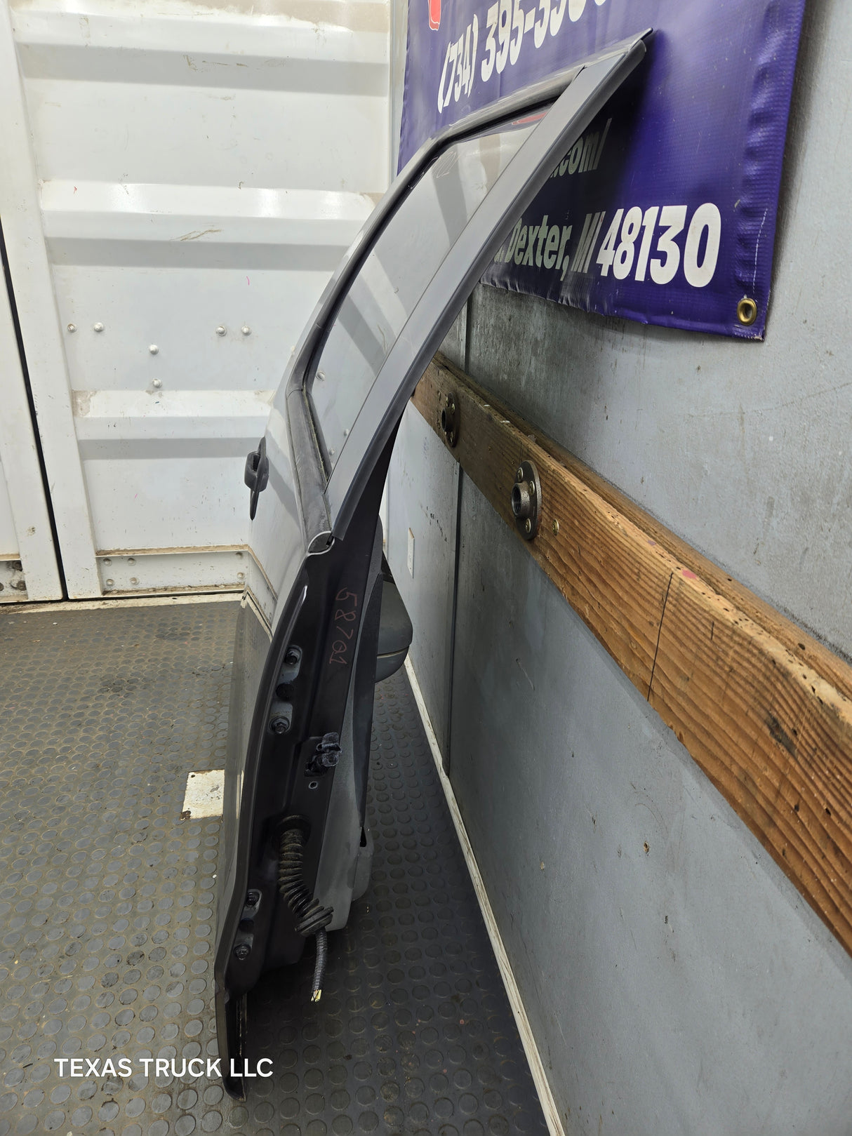 2004-2008 Ford F150 Passenger Side Rear Crew Cab Door RH