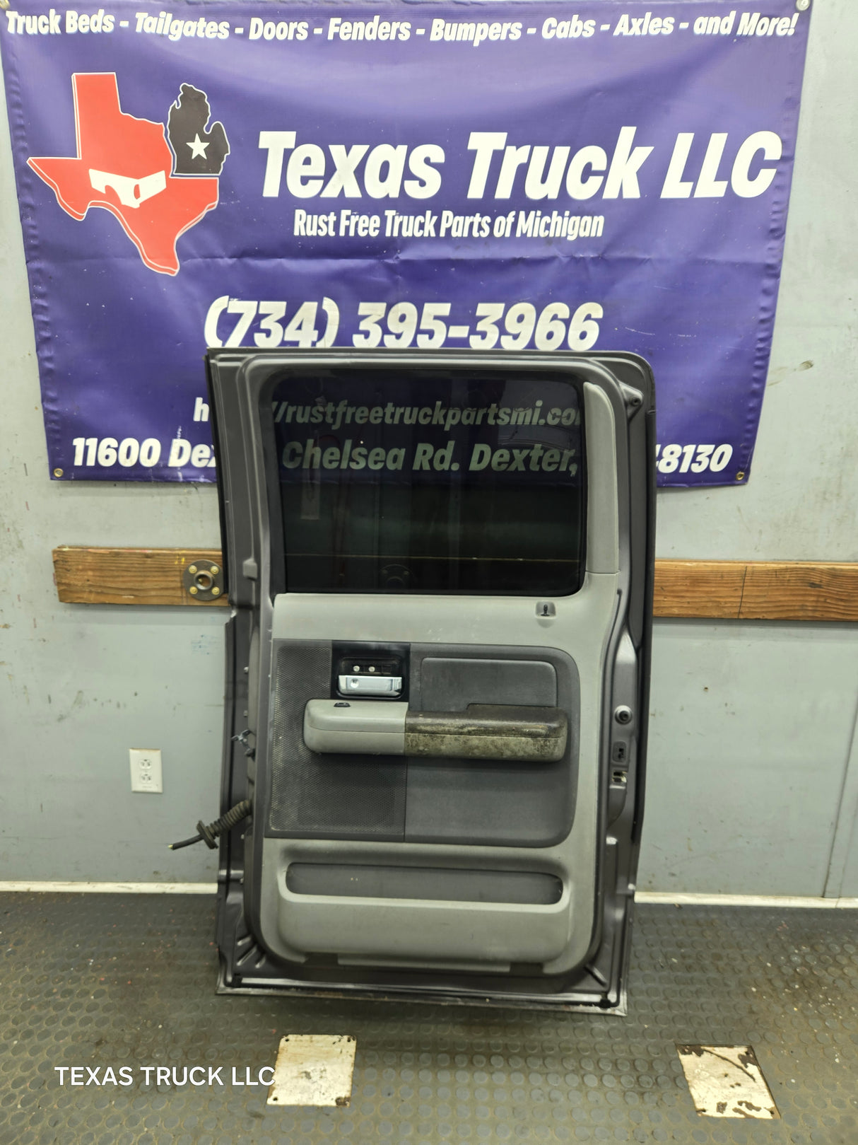 2004-2008 Ford F150 Passenger Side Rear Crew Cab Door RH