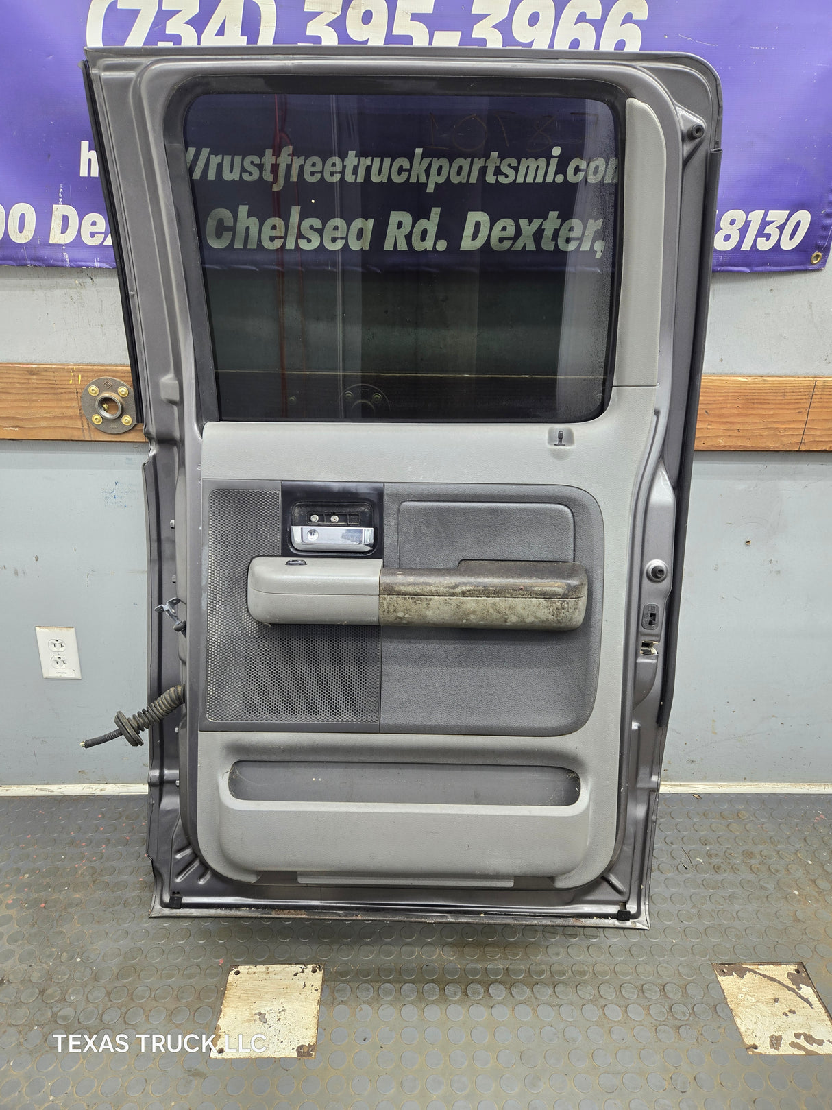 2004-2008 Ford F150 Passenger Side Rear Crew Cab Door RH