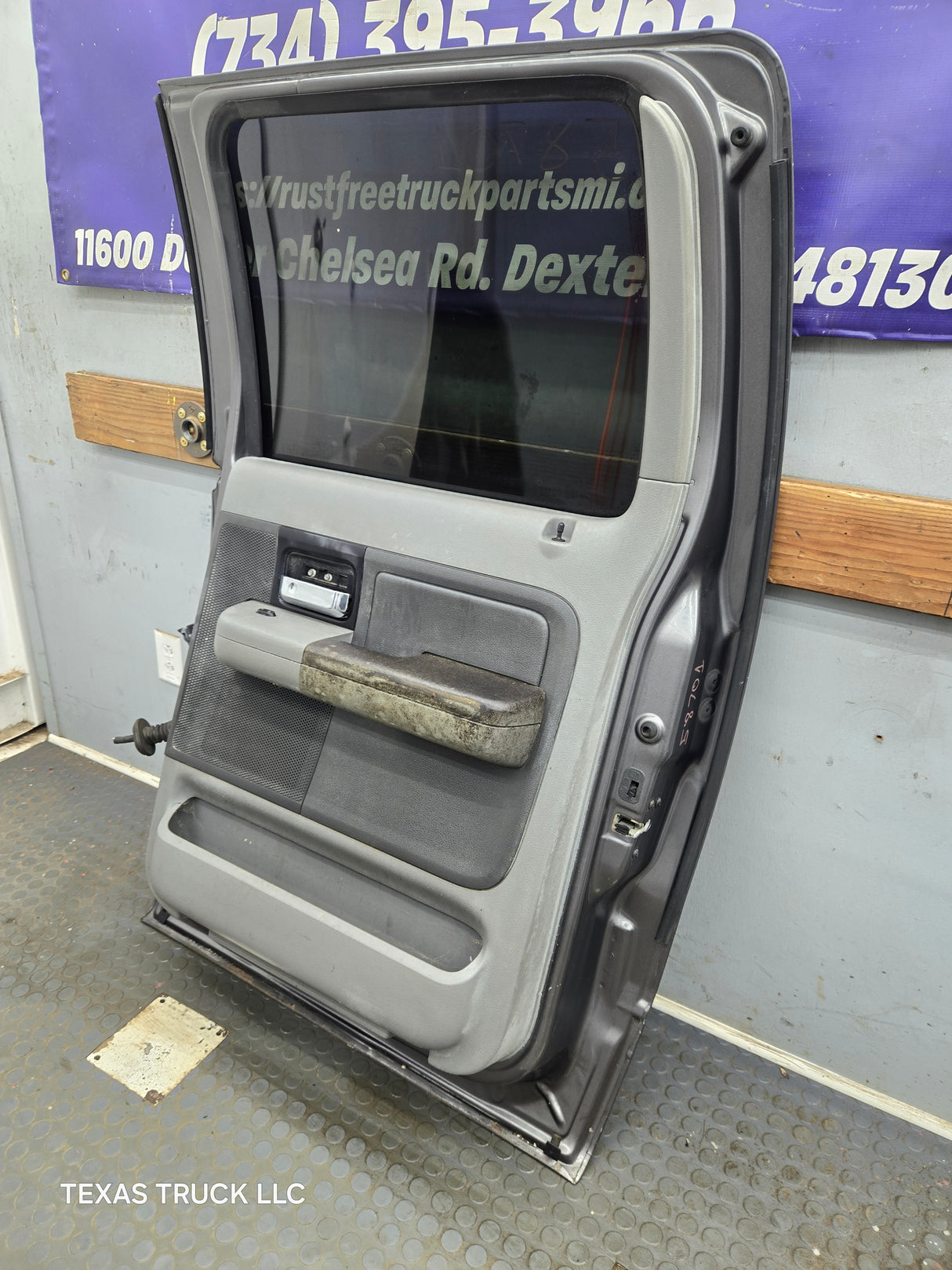 2004-2008 Ford F150 Passenger Side Rear Crew Cab Door RH