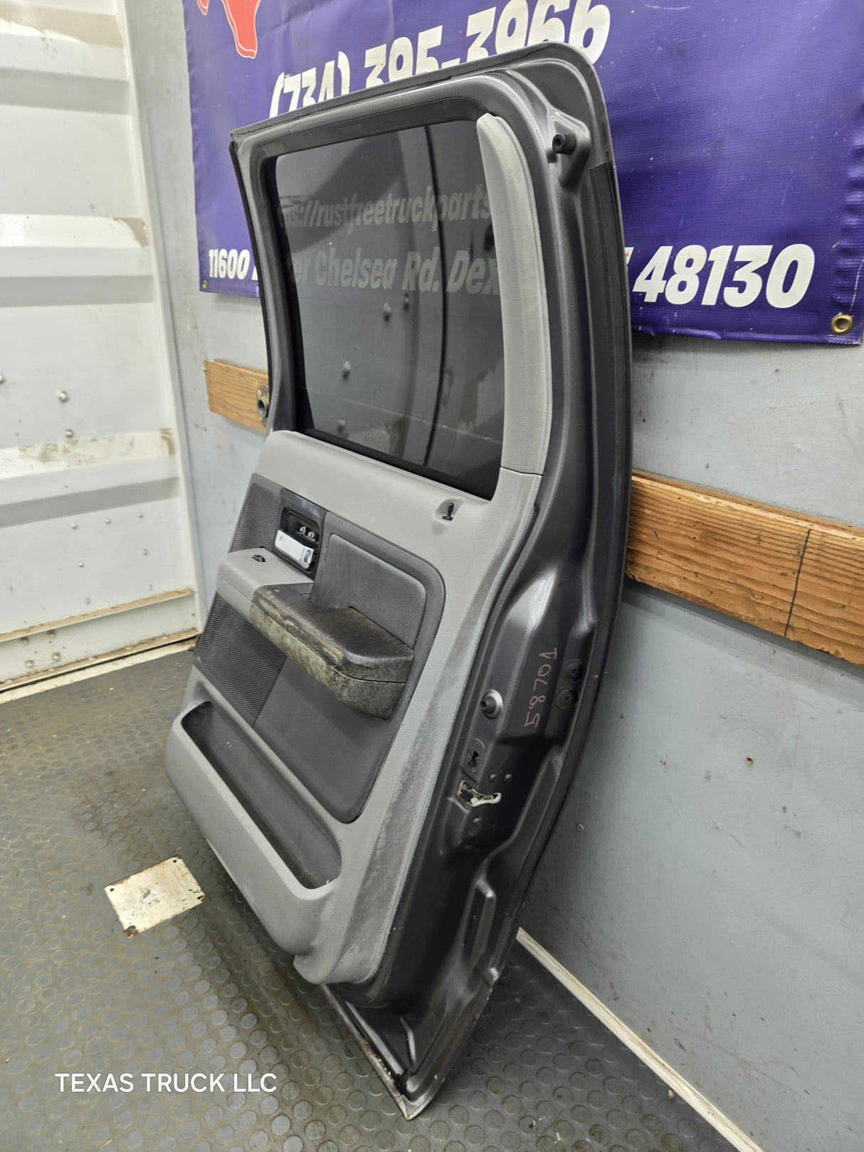 2004-2008 Ford F150 Passenger Side Rear Crew Cab Door RH