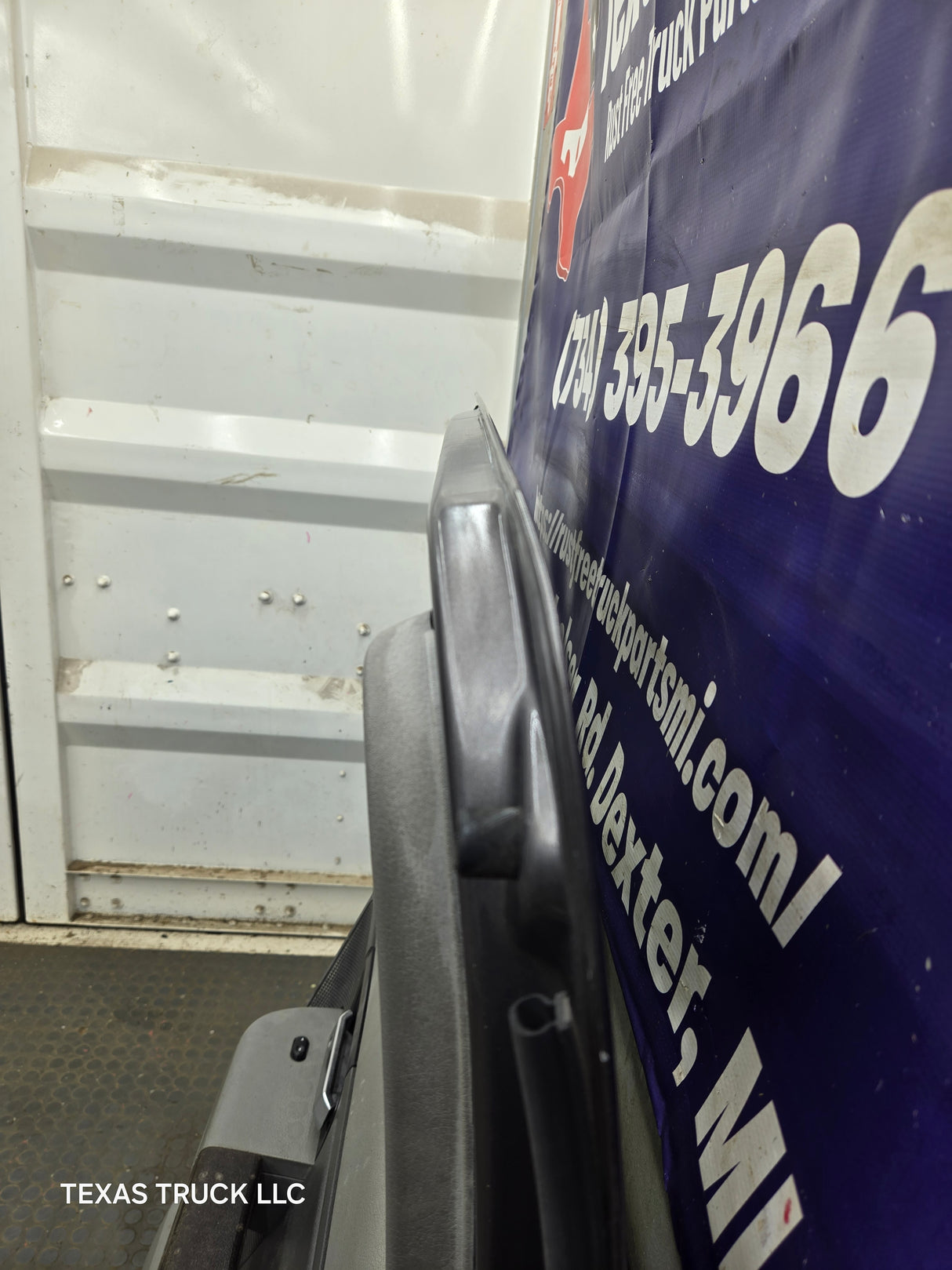 2004-2008 Ford F150 Passenger Side Rear Crew Cab Door RH