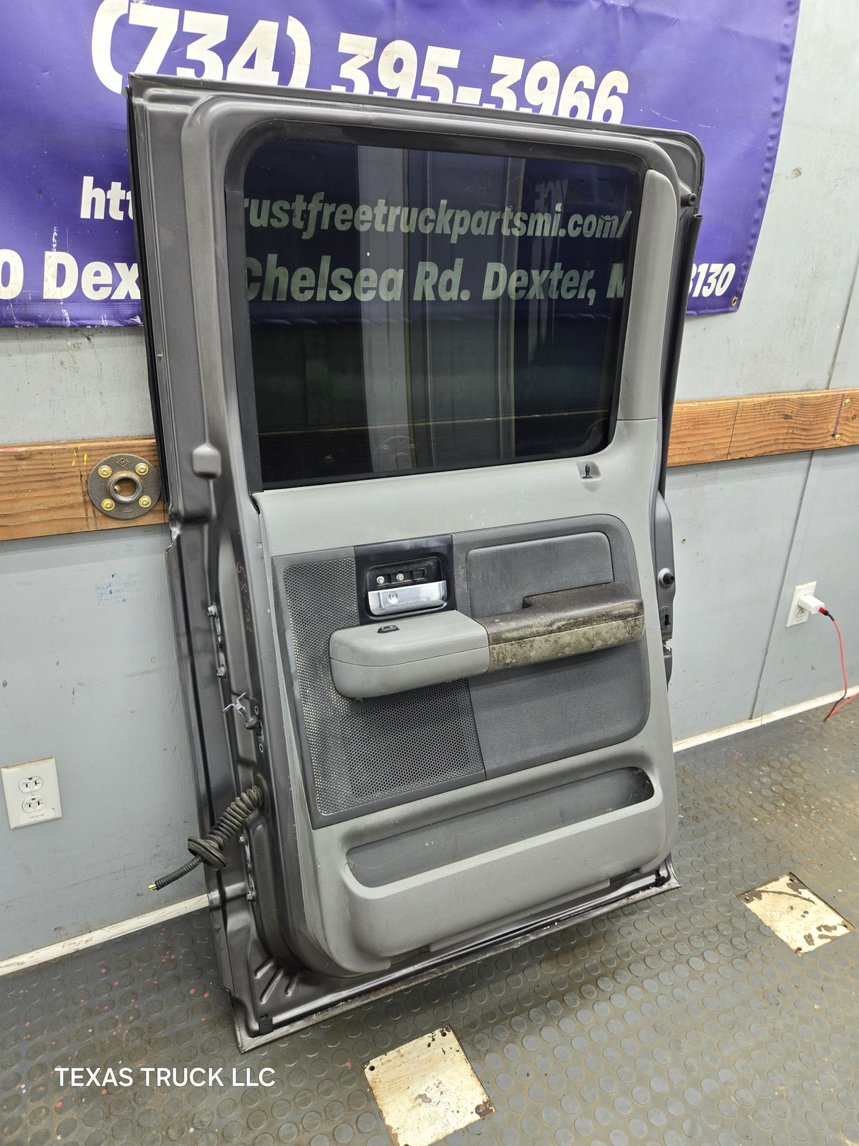 2004-2008 Ford F150 Passenger Side Rear Crew Cab Door RH