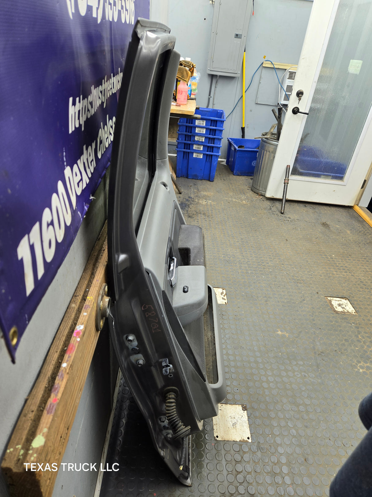 2004-2008 Ford F150 Passenger Side Rear Crew Cab Door RH