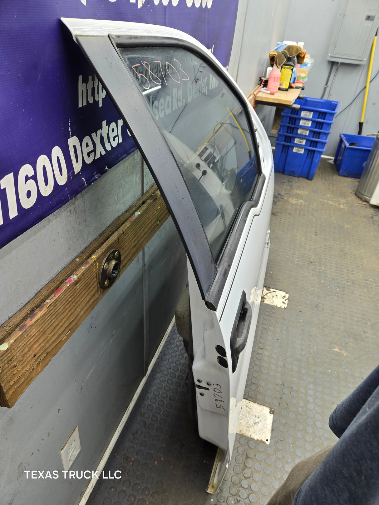 2009-2014 Ford F150 RH Passenger Side Front Door
