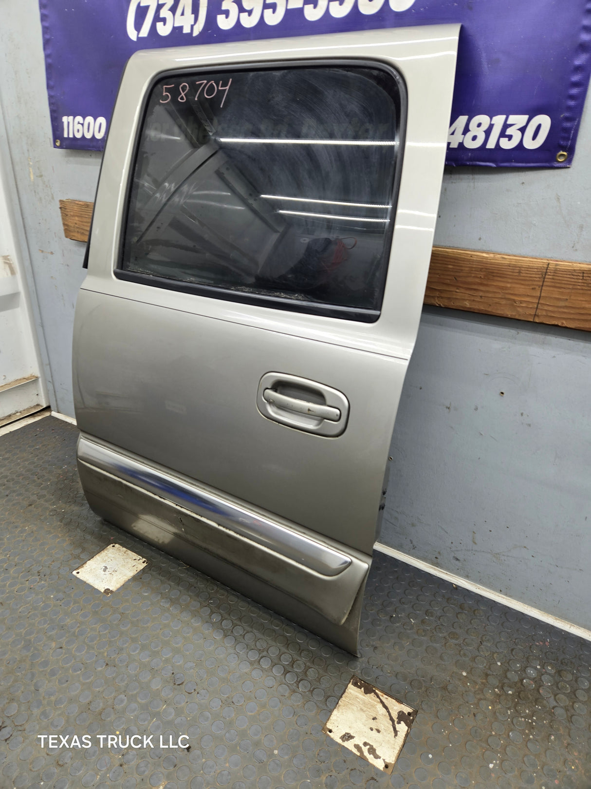 1999-2007 Chevrolet Silverado / GMC Sierra 1500 2500 3500 HD Rear Driver side LH Crew Cab rear door