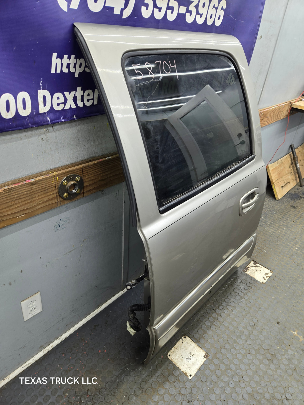 1999-2007 Chevrolet Silverado / GMC Sierra 1500 2500 3500 HD Rear Driver side LH Crew Cab rear door