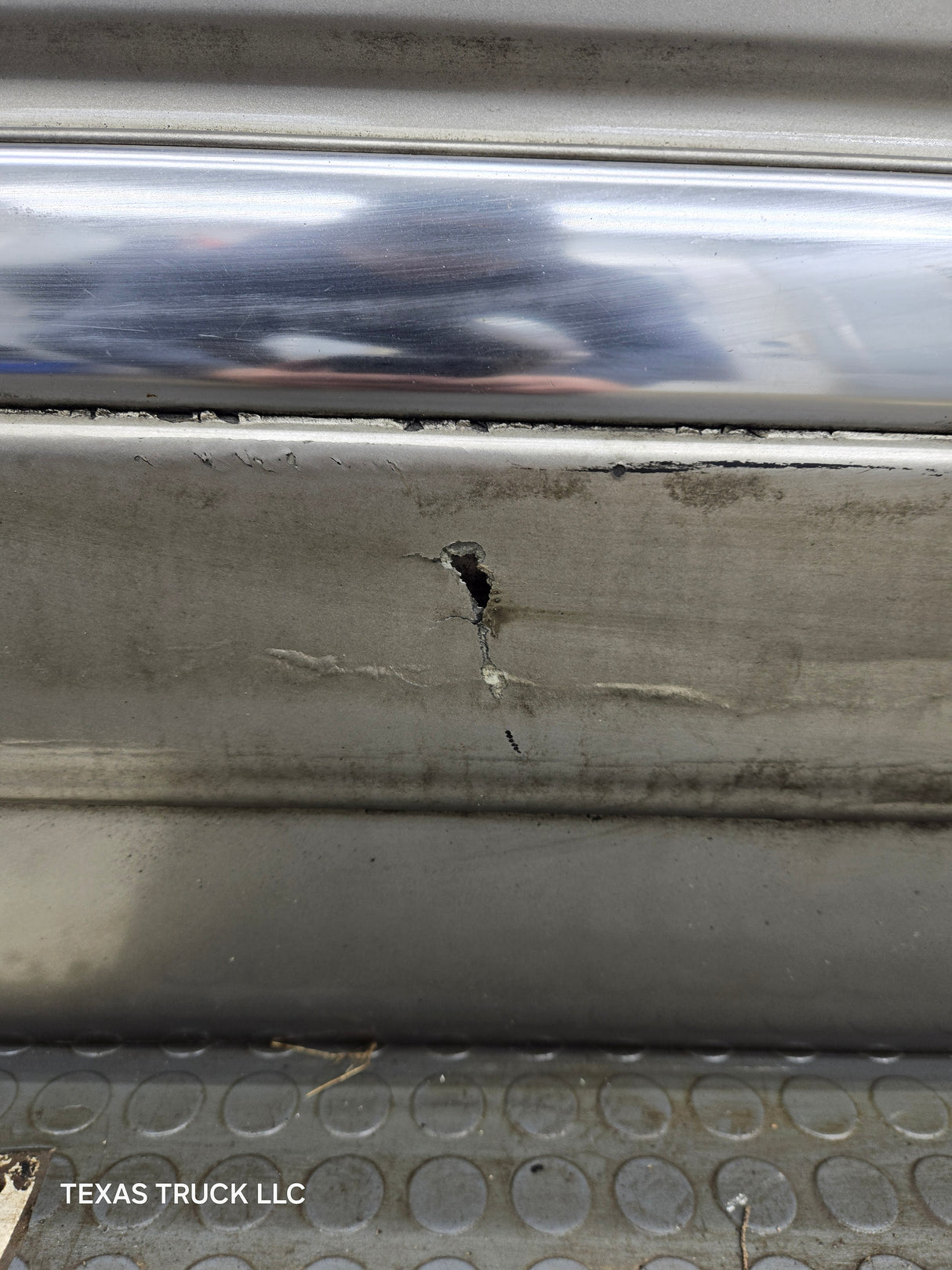 1999-2007 Chevrolet Silverado / GMC Sierra 1500 2500 3500 HD Rear Driver side LH Crew Cab rear door