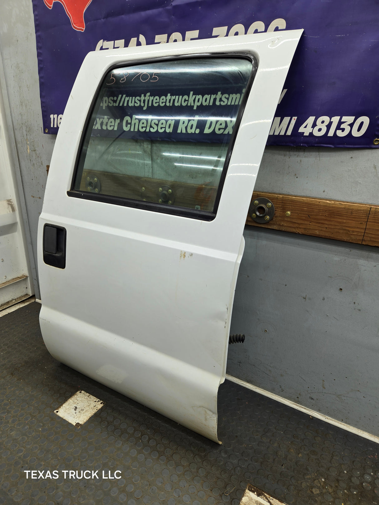 1999-2011 Ford Super Duty F250 F350 F450 F550 RH Crew Cab Passenger Side Rear Door