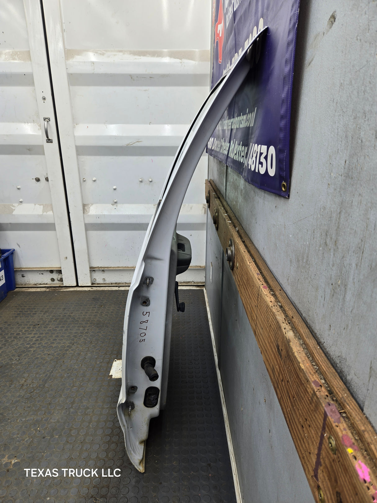 1999-2011 Ford Super Duty F250 F350 F450 F550 RH Crew Cab Passenger Side Rear Door