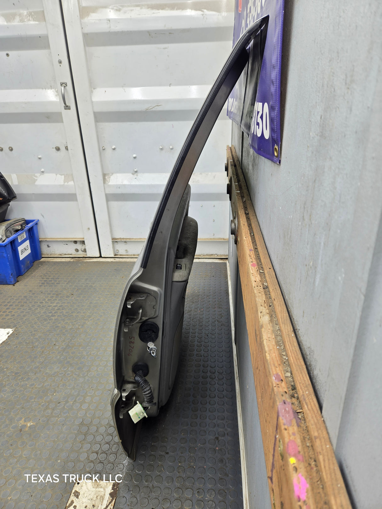 1999-2006 Chevrolet Silverado / GMC Sierra 1500 2500 3500 HD Rear Passenger side Crew Cab rear door