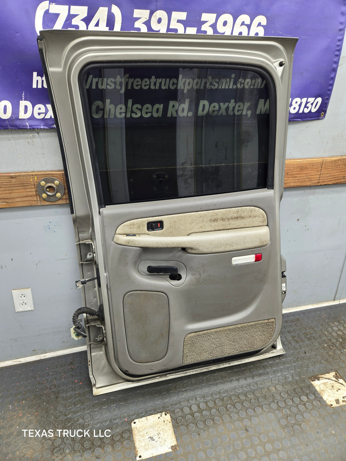 1999-2006 Chevrolet Silverado / GMC Sierra 1500 2500 3500 HD Rear Passenger side Crew Cab rear door