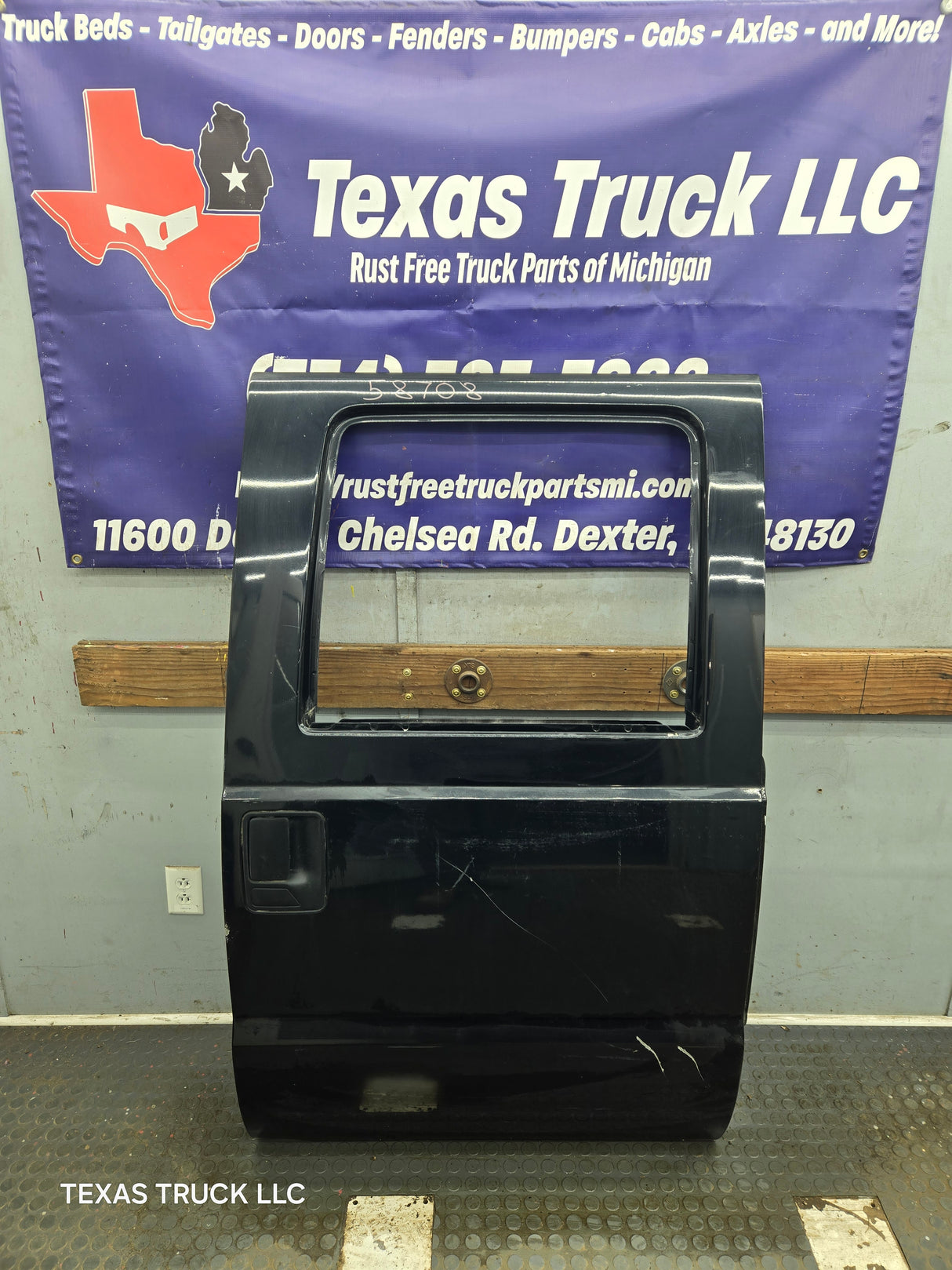 1999-2011 Ford Super Duty F250 F350 F450 F550 RH Crew Cab Passenger Side Rear Door