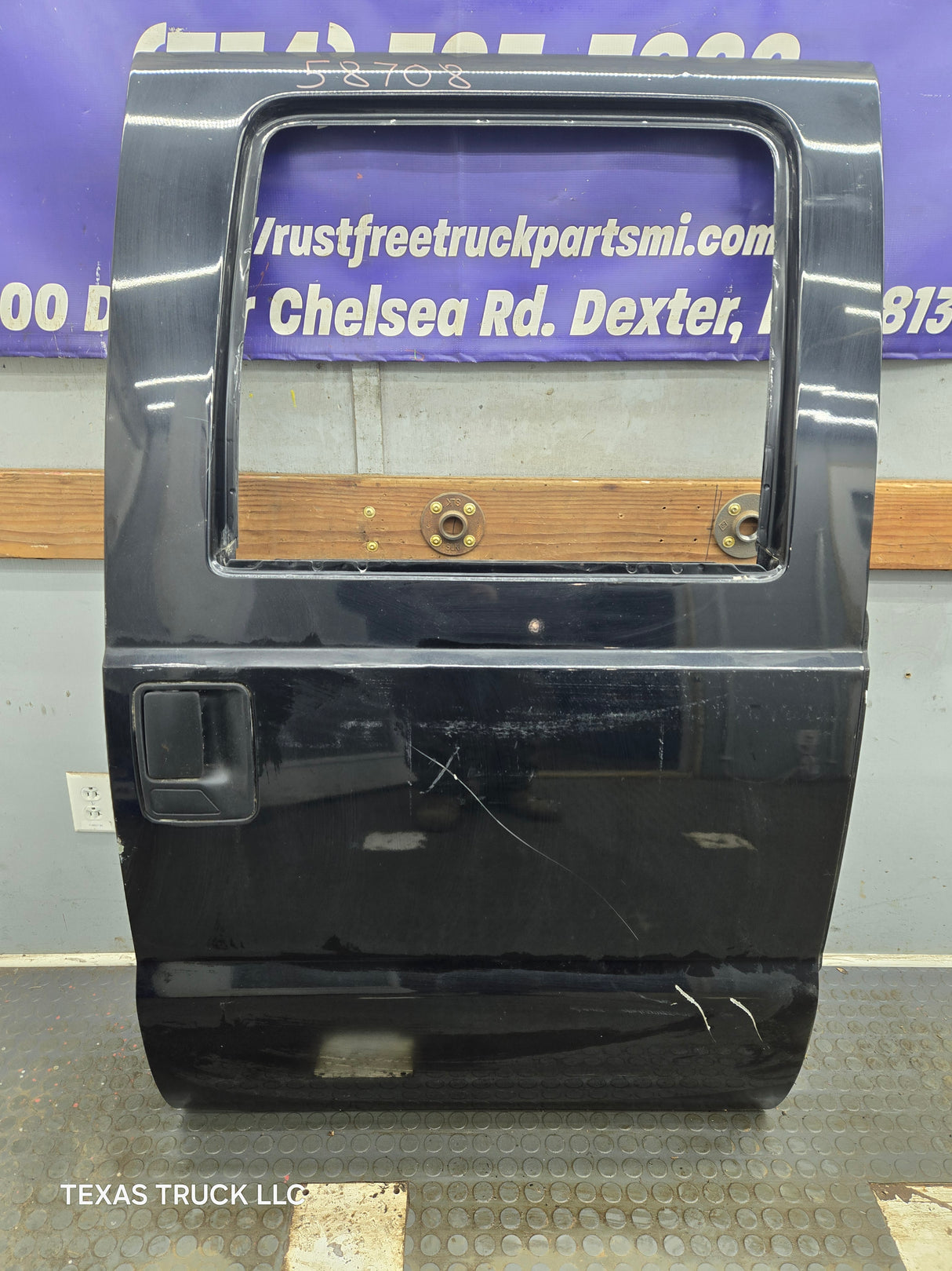 1999-2011 Ford Super Duty F250 F350 F450 F550 RH Crew Cab Passenger Side Rear Door