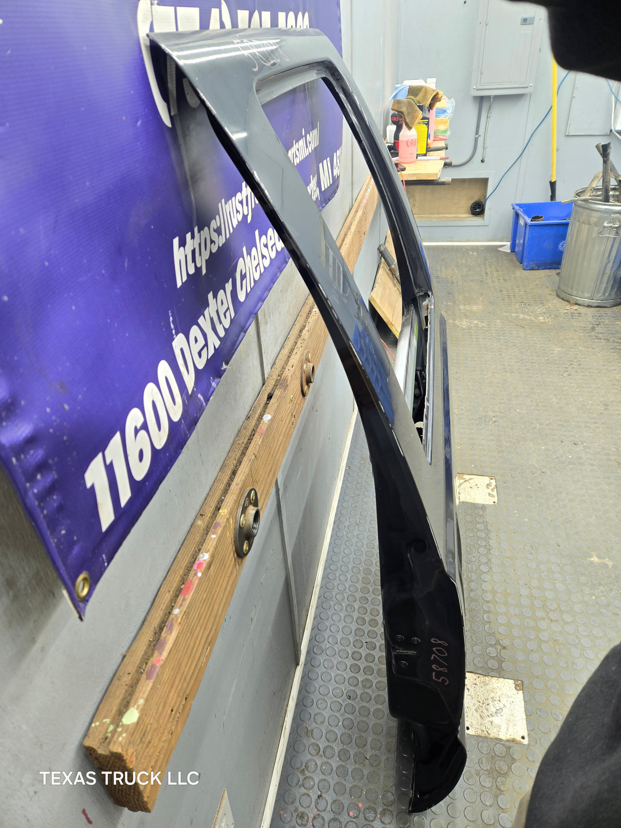 1999-2011 Ford Super Duty F250 F350 F450 F550 RH Crew Cab Passenger Side Rear Door