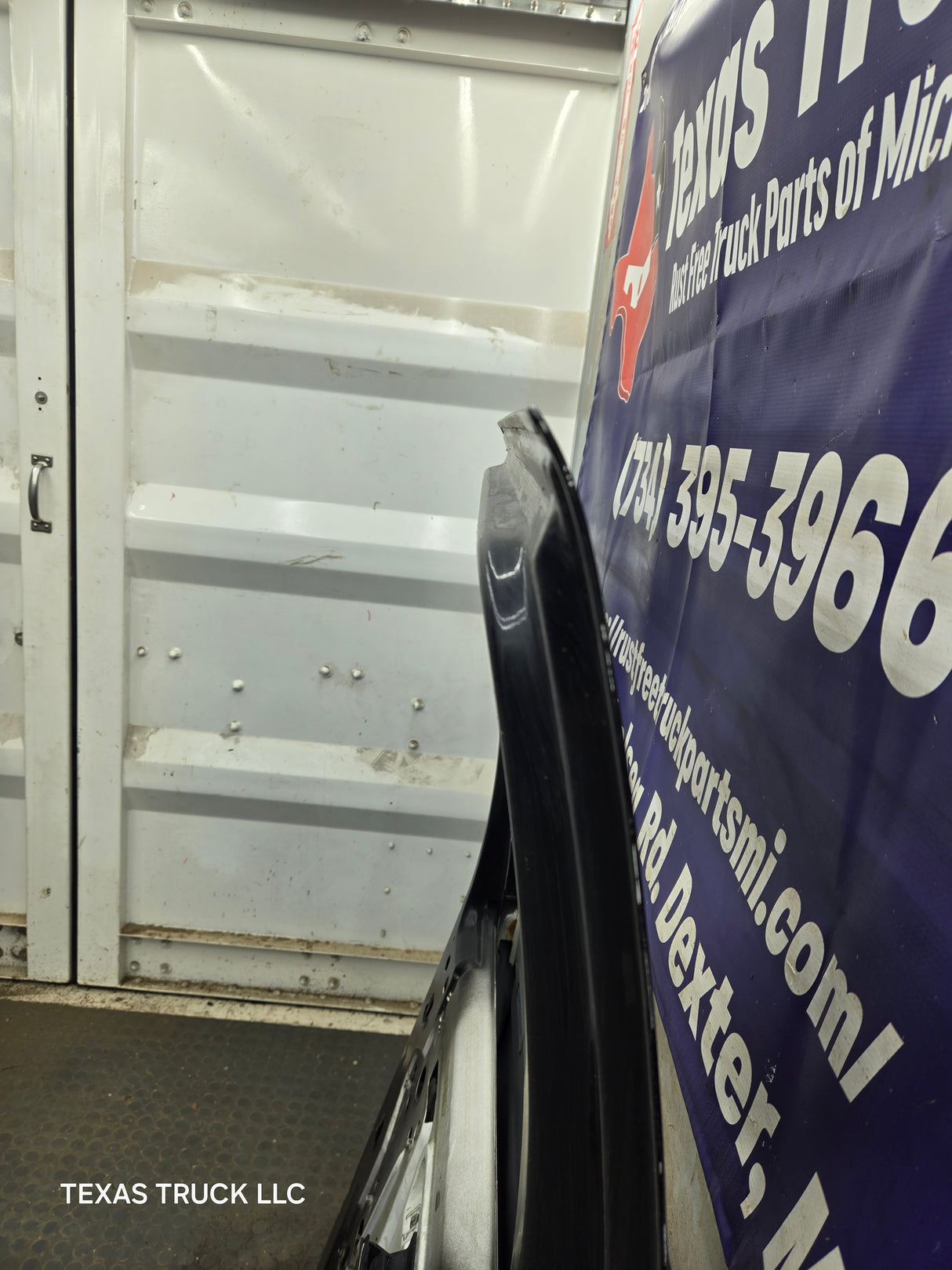 1999-2011 Ford Super Duty F250 F350 F450 F550 RH Crew Cab Passenger Side Rear Door