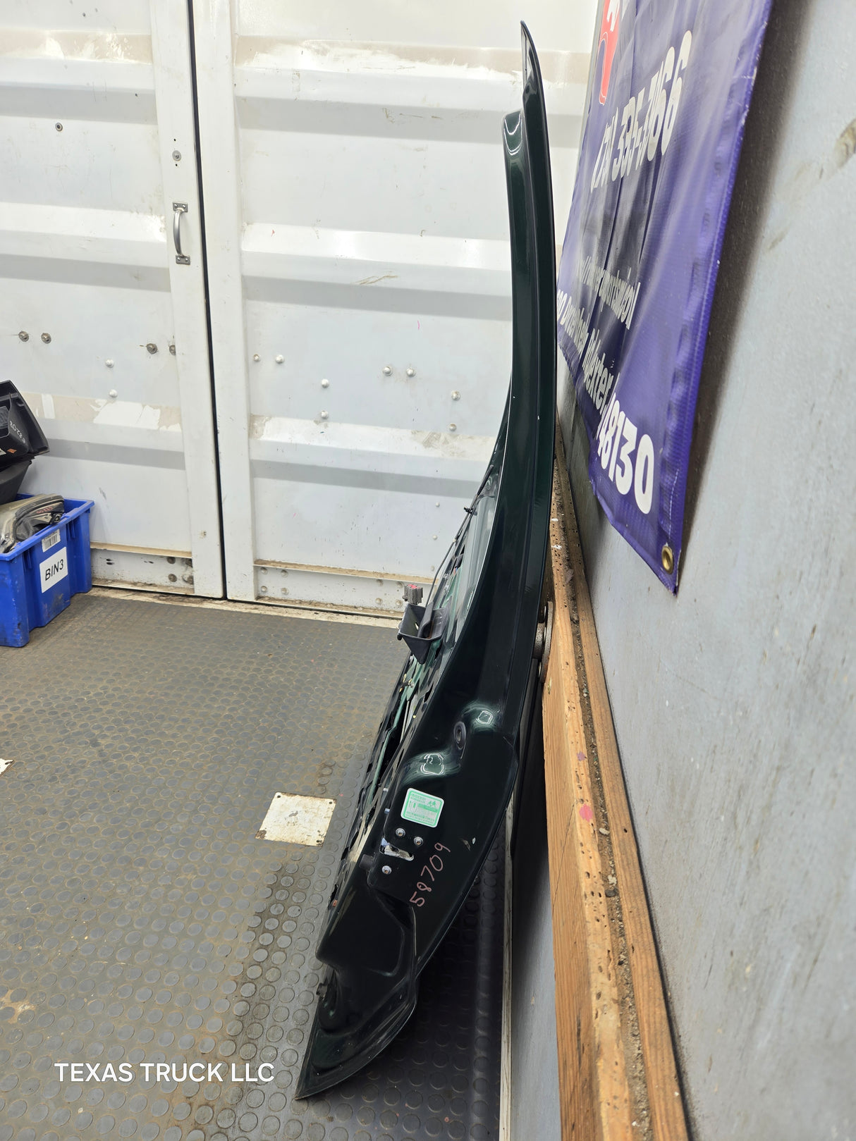 1999-2011 Ford Super Duty F250 F350 F450 F550 RH Crew Cab Passenger Side Rear Door