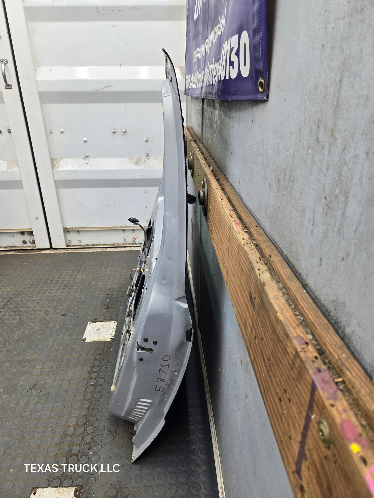 2003-2005 Ford Ranger Passenger Side Front Right Hand Door