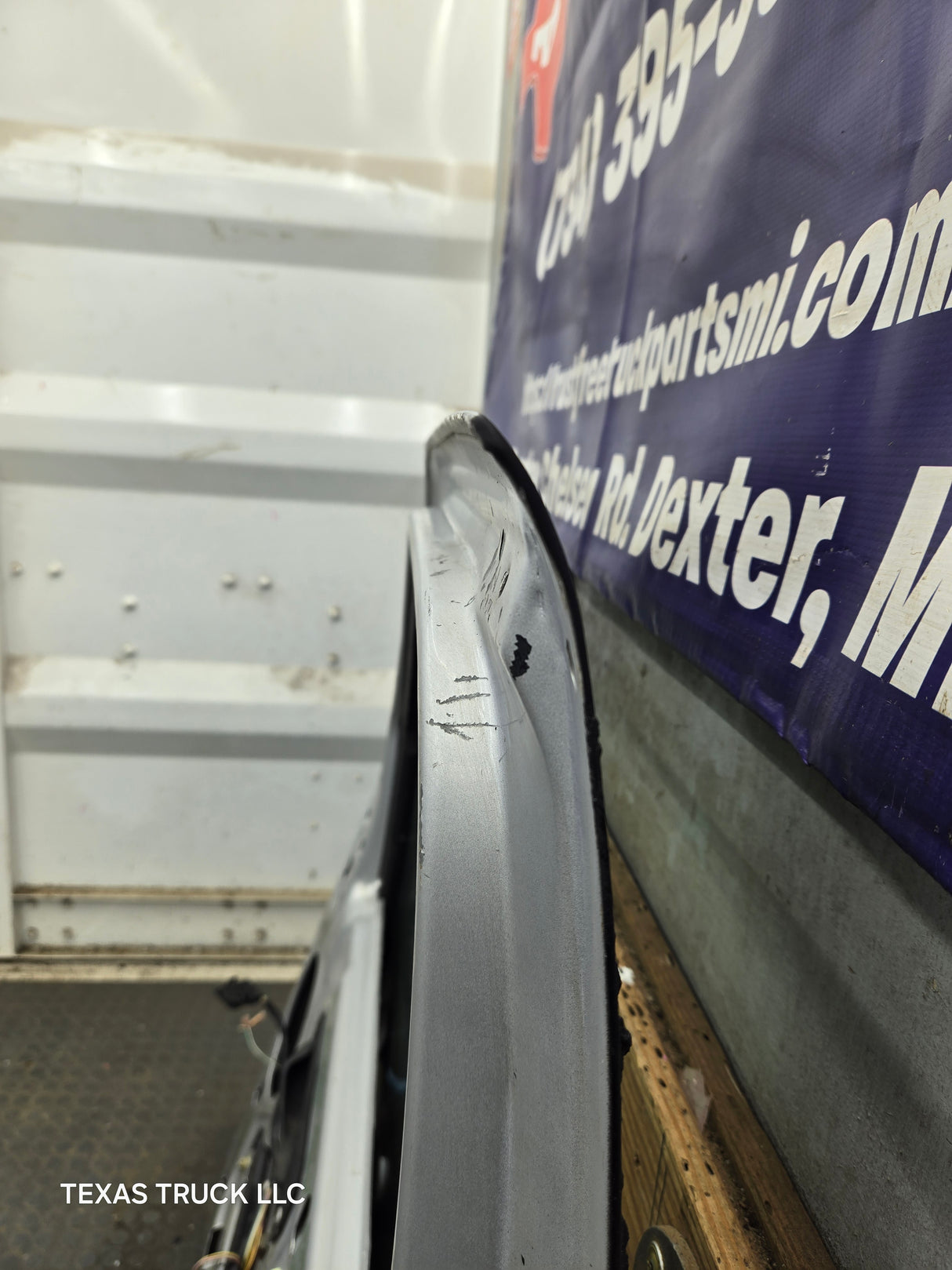 2003-2005 Ford Ranger Passenger Side Front Right Hand Door